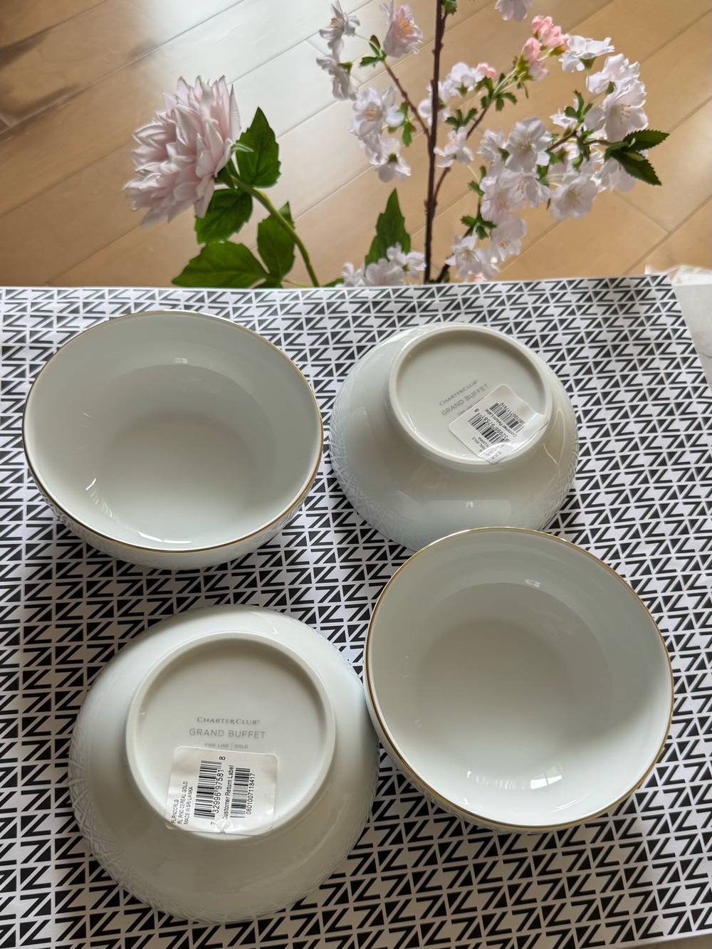 Set of four Charter Club Home Grand buffet Fine line/ gold bowl ,